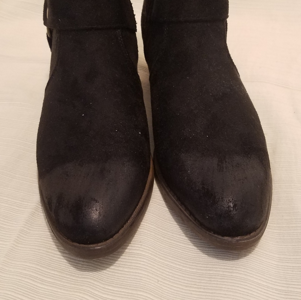 Boots - Picture 2 of 4